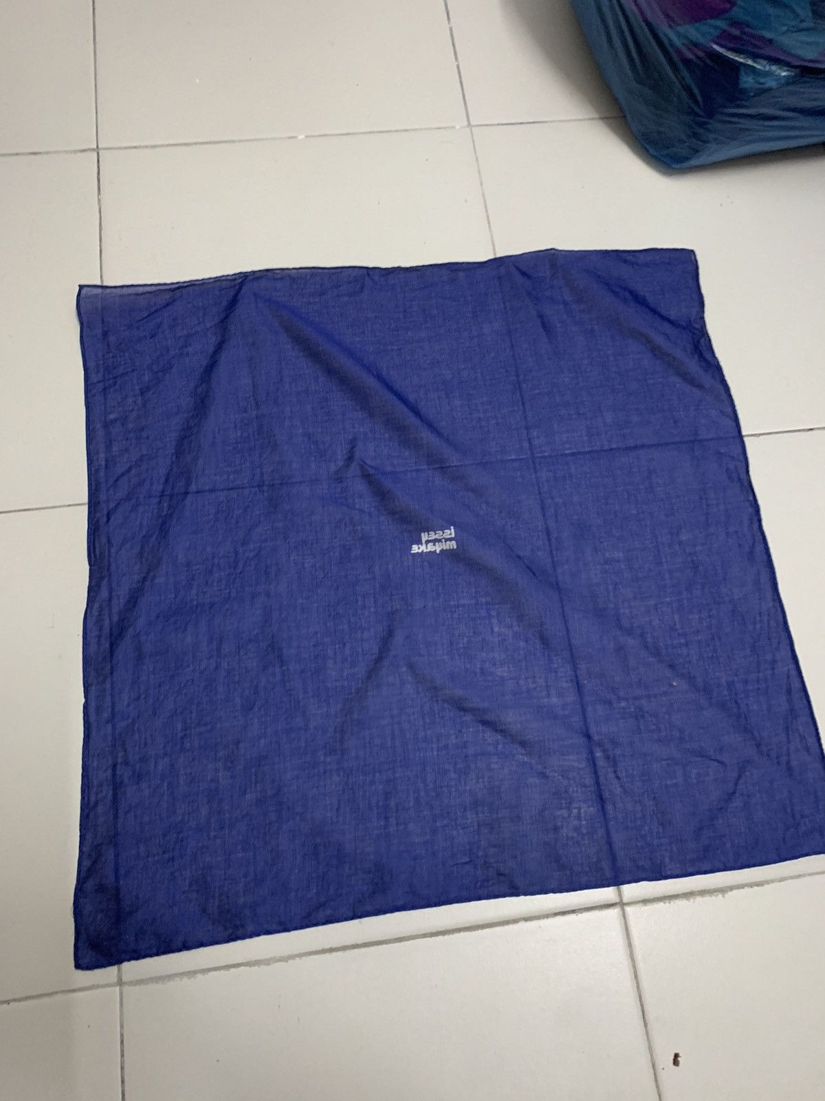 Issey Miyake × Japanese Brand × Vintage Vintage Issey Miyake Handkerchief Neckerchief Bandana Size ONE SIZE - 2 Thumbnail
