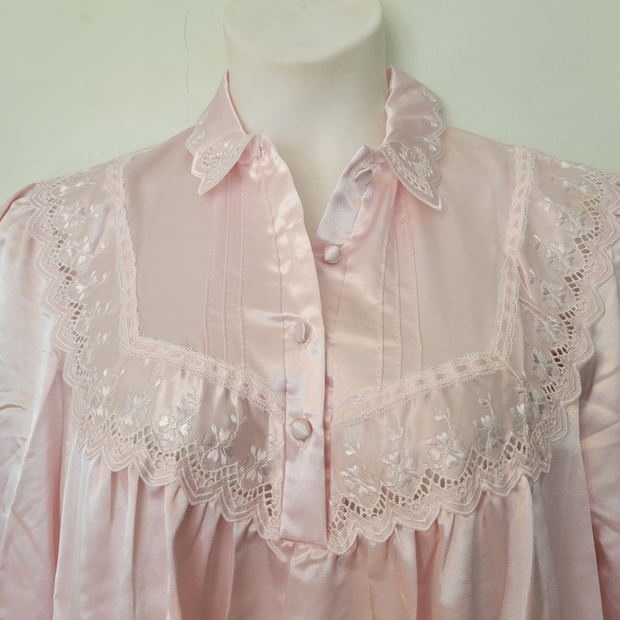 Vintage Vintage Pink Nicole Long Satin Nightgown Lace Collar Cuffs M Size ONE SIZE - 3 Thumbnail