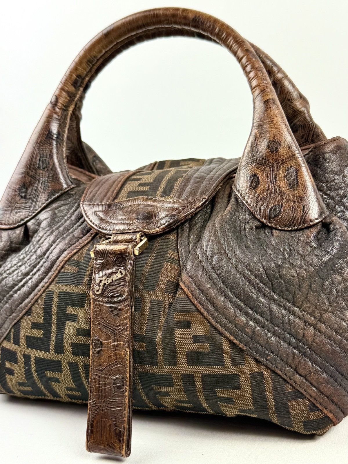 Fendi Fendi - 2000’s - Tortoise - FF - Tabacco - Zucca - Small Spy Size ONE SIZE - 3 Thumbnail