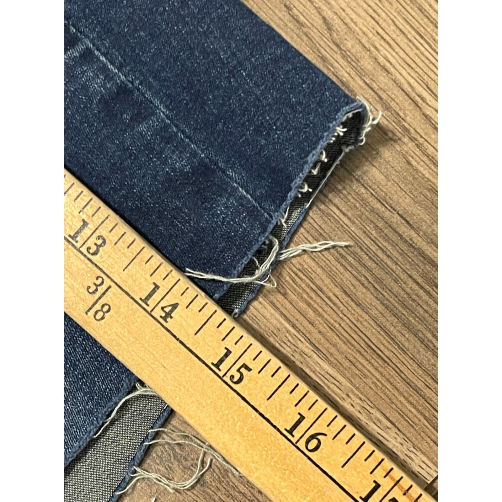 Vintage Royalty Shorts Women Denim Cut Off Pockets Size 12 Blue Size 34" / US 12 / IT 48 - 6 Thumbnail