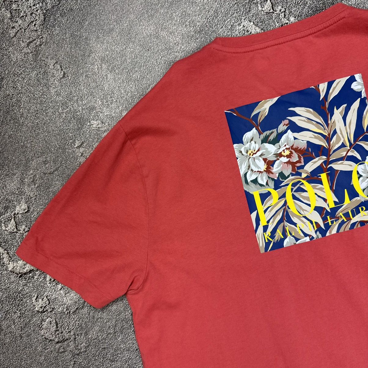 Polo Ralph Lauren Polo Ralph Lauren Graphic T-shirt Red Hawaii Print Size XL Size US L / EU 52-54 / 3 - 3 Thumbnail