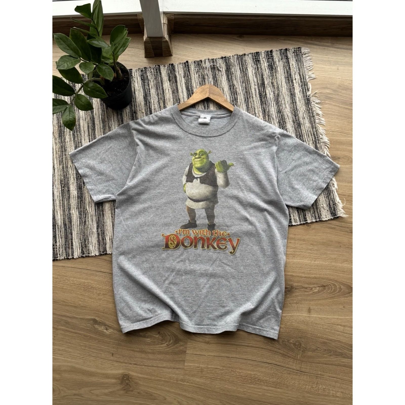Vintage VINTAGE Universal Studios Hollywood Shrek Donkey Movie Promo Shirt M Gray Cotton Logo 90s Merch Mens T-Shirt Size US M / EU 48-50 / 2 - 2 Thumbnail