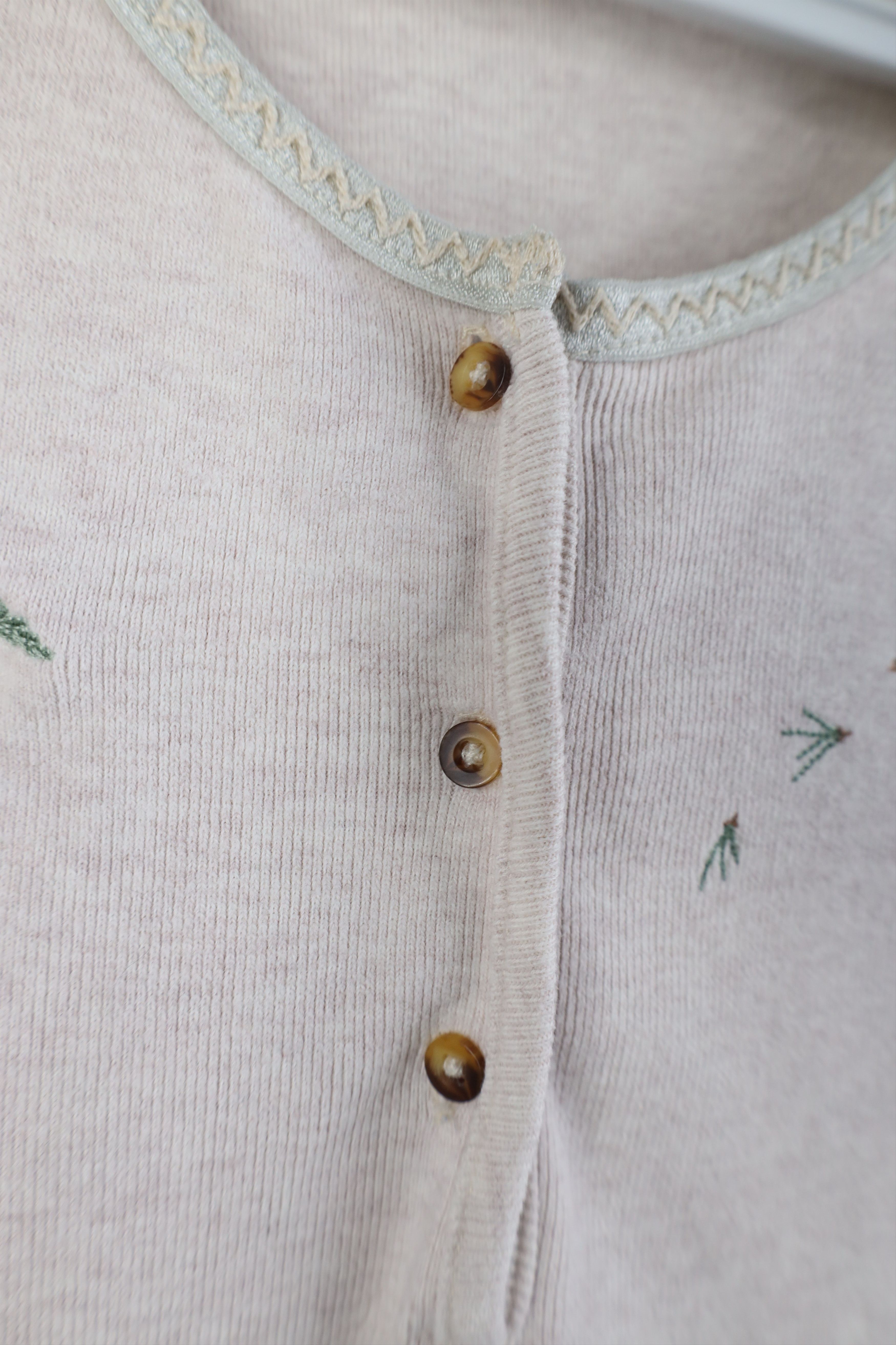 Disney Vintage 90s Disney Knit Winnie the Pooh Henley T-Shirt Beige Size M / US 6-8 / IT 42-44 - 6 Thumbnail