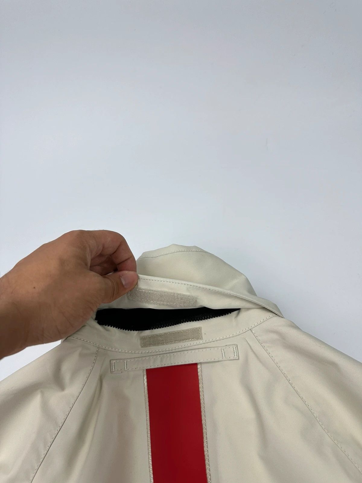 Prada Prada Sport FW2000 White Sailing Rain Jacket Gore-Tex Size US M / EU 48-50 / 2 - 12 Thumbnail