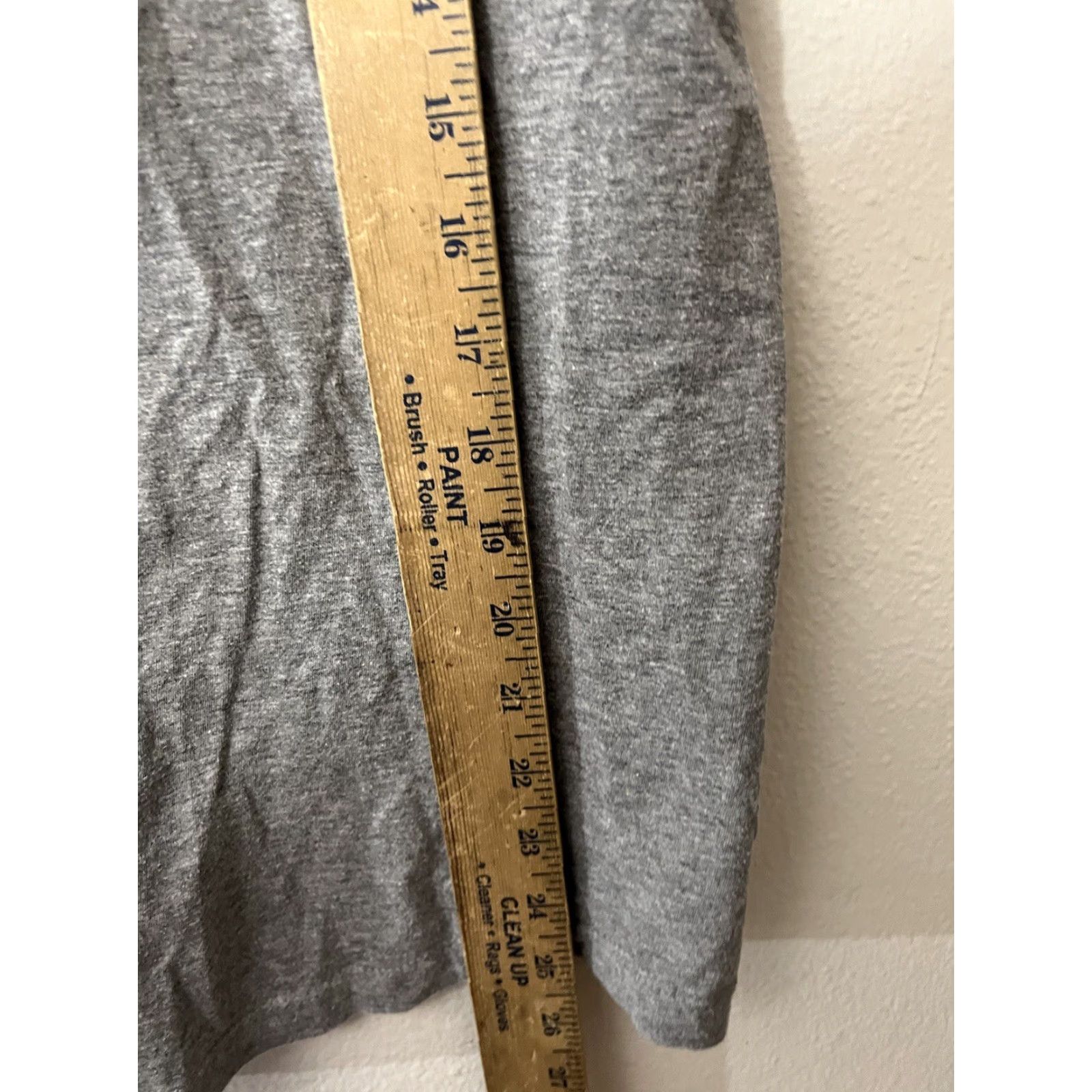 Nike Nike Dri-FIT Graphic T-Shirt Logo Gray Size Small Mens Size US S / EU 44-46 / 1 - 5 Thumbnail