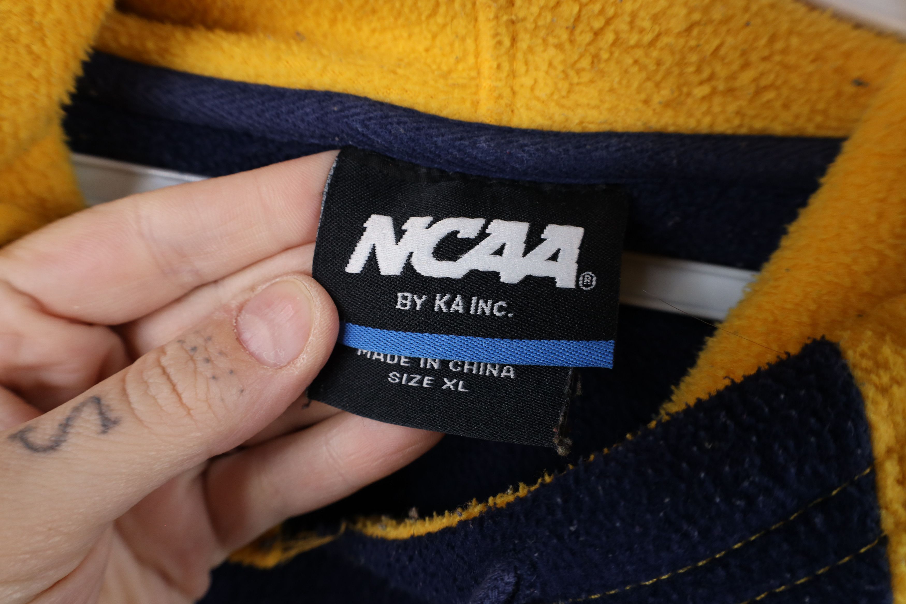 Vintage Vintage University of Michigan Fleece Hoodie Sweatshirt Size US XL / EU 56 / 4 - 5 Thumbnail