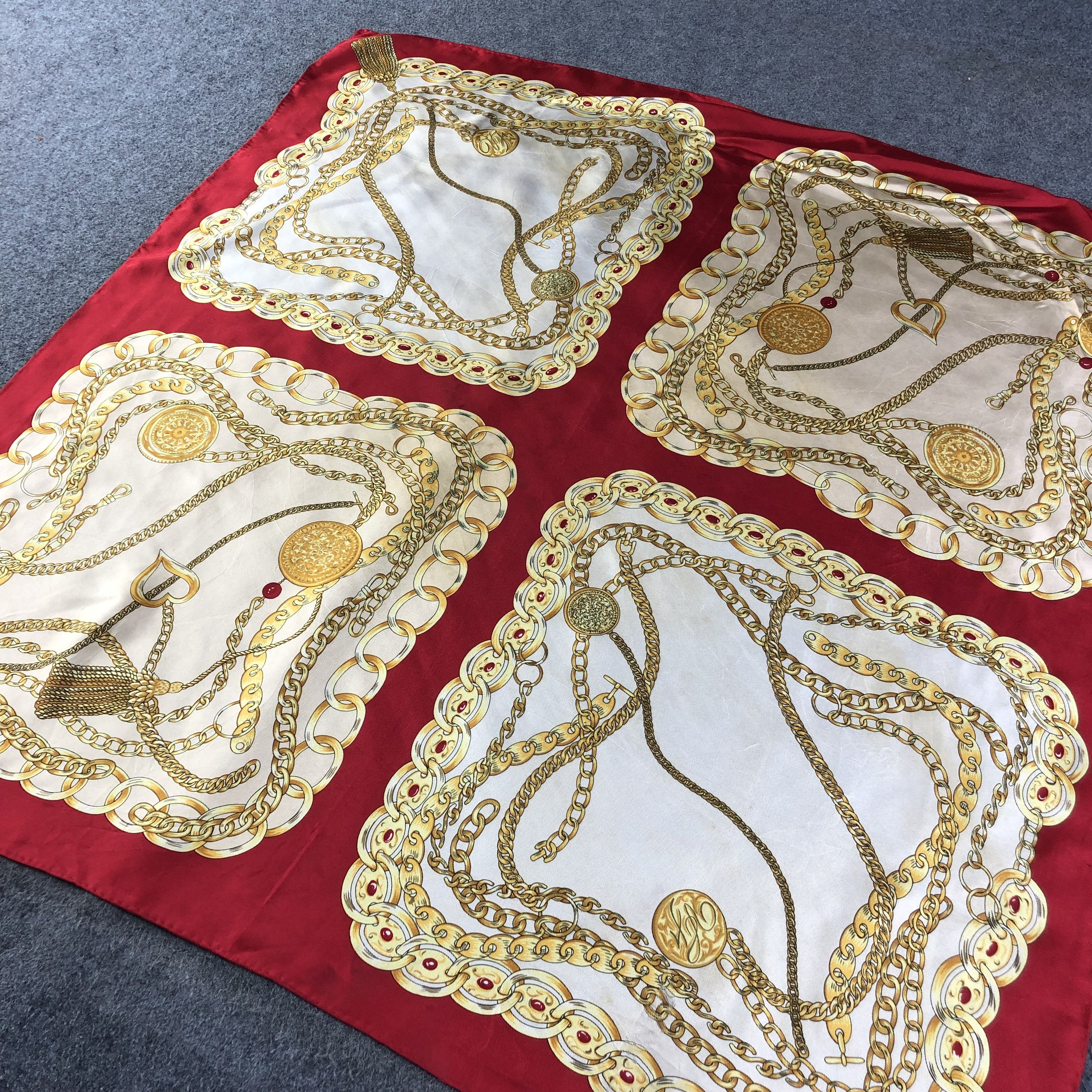 Vintage Vivi Fleurs Luxury Gold Chains Silk Scarf M474 Size ONE SIZE - 2 Thumbnail