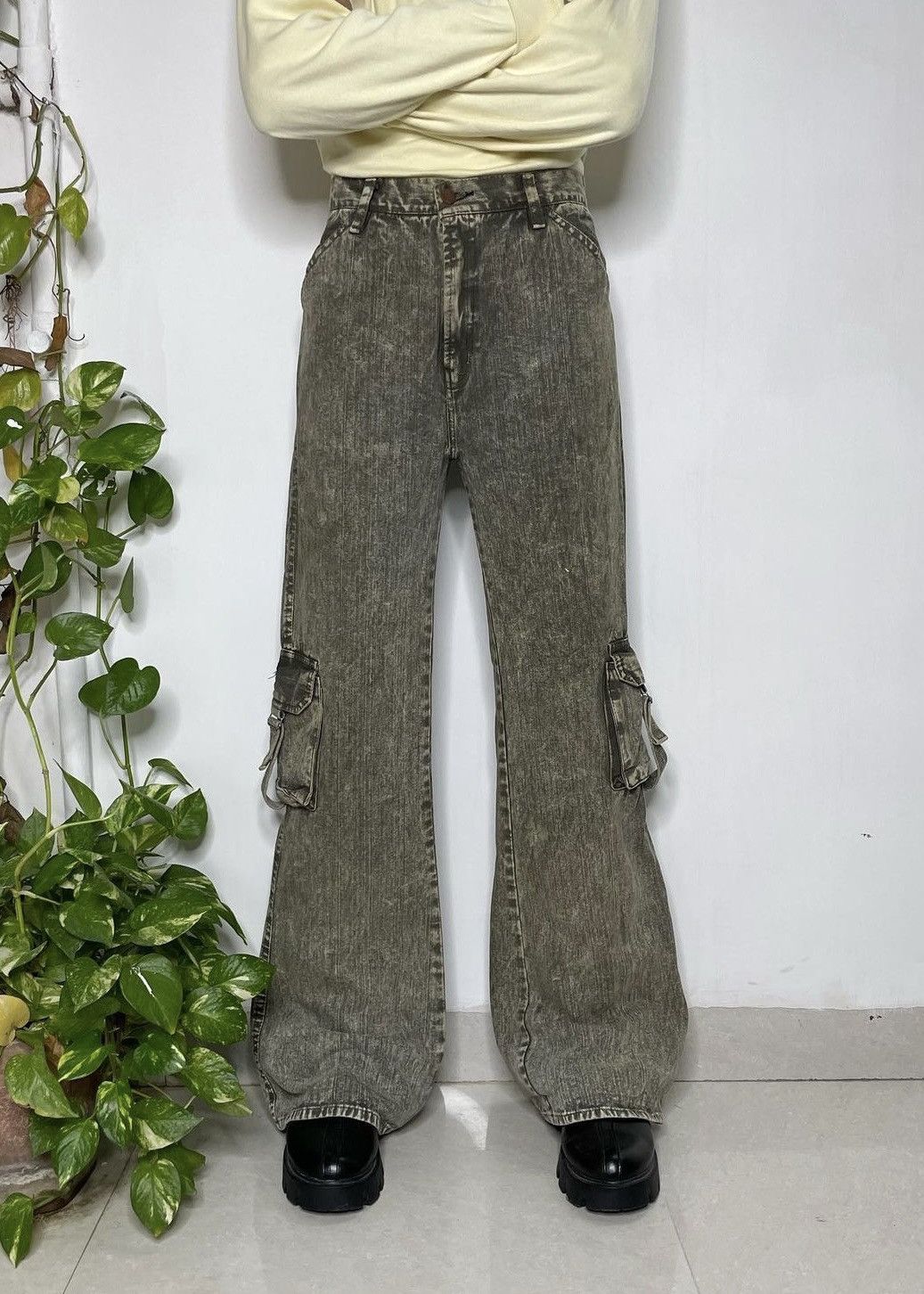 image of 14Th Addiction x Share Spirit Homme Vintage Stonewash Multipocket Flare Japanese Jeans in Grey (Siz