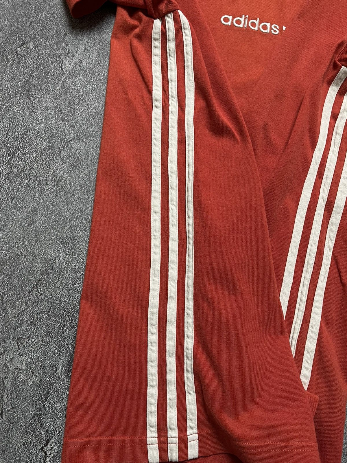 Adidas Vintage Adidas Big Logo Side Stripe Tee Shirt Big Logo S Size US S / EU 44-46 / 1 - 5 Thumbnail