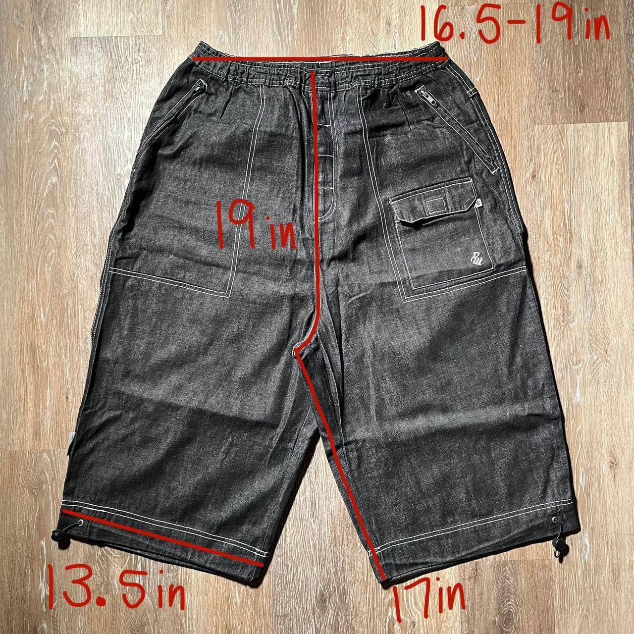 Rocawear vintage baggy black rocawear cargo jorts Size US 36 / EU 52 - 2 Thumbnail
