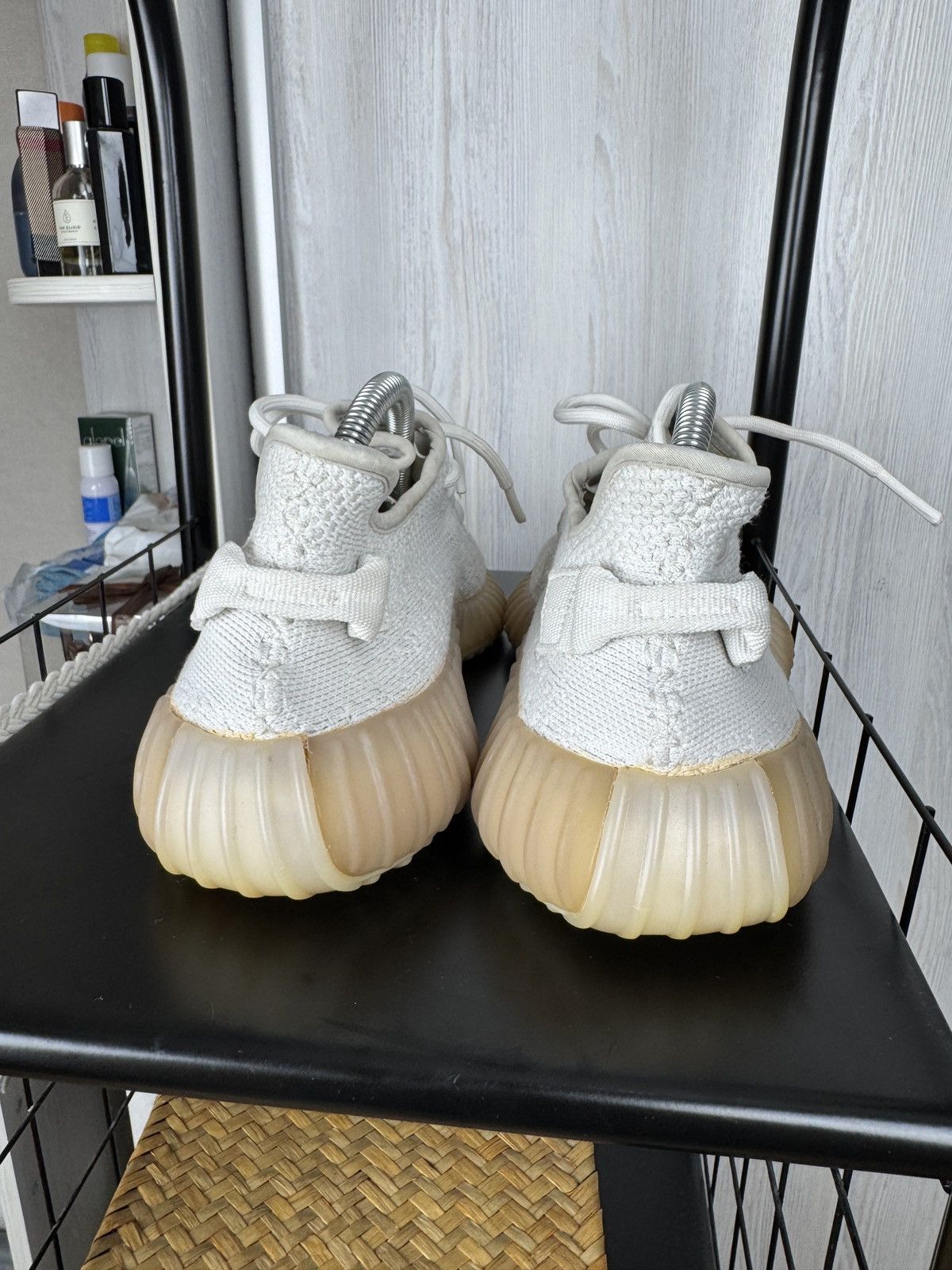 Adidas CP9366 Adidas Yeezy Boost 350 V2 Cream Triple White Size US 9.5 / EU 42-43 - 12 Thumbnail