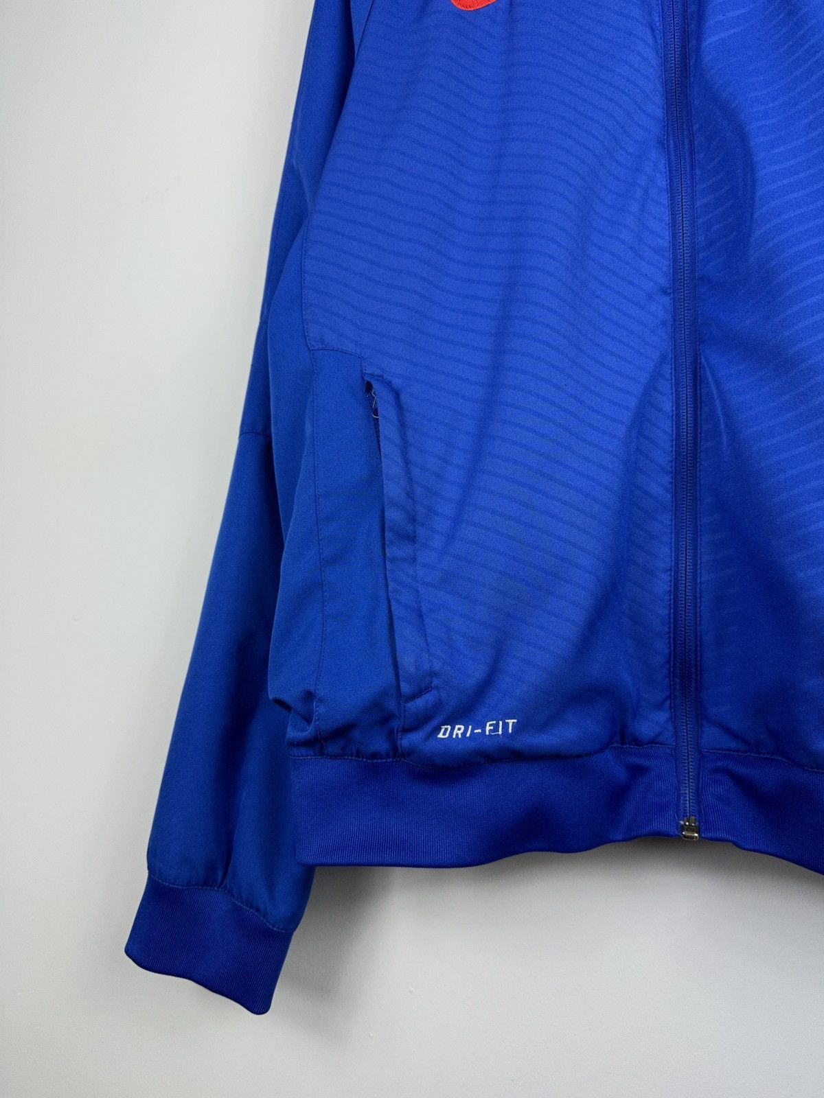 Nike Vintage Nike Manchester United Track Top Light Jacket Size US M / EU 48-50 / 2 - 5 Thumbnail