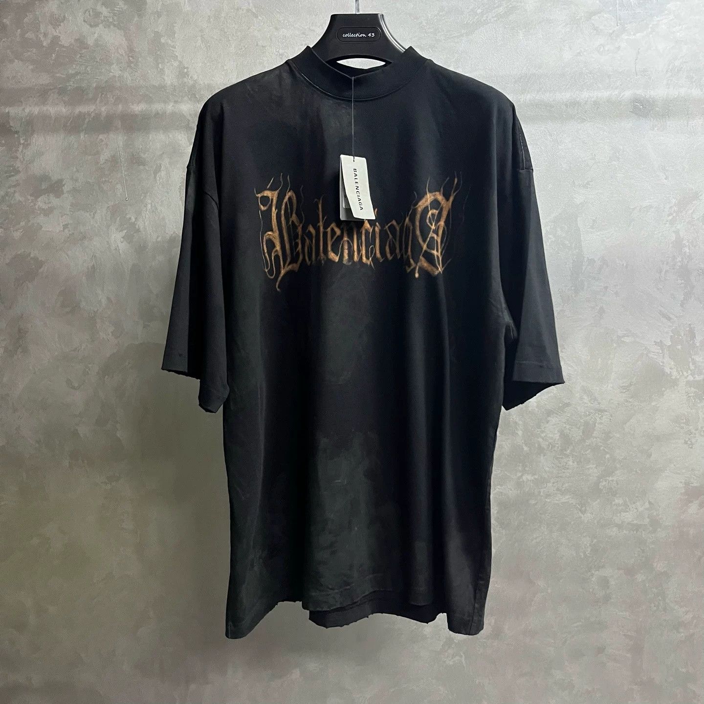 Balenciaga Balenciaga Black Abstract Logo T-Shirt Size US S / EU 44-46 / 1 - 1 Thumbnail