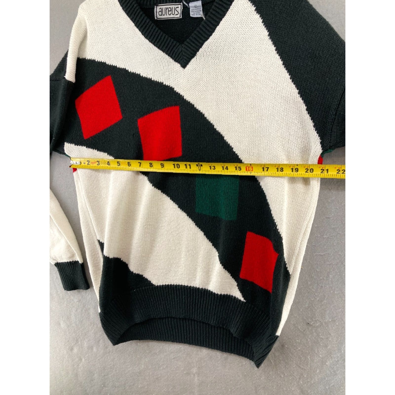Vintage VINTAGE Mens Large Sweater Pullover Striped Geometric V-Neck Knit 90s Size US L / EU 52-54 / 3 - 2 Thumbnail