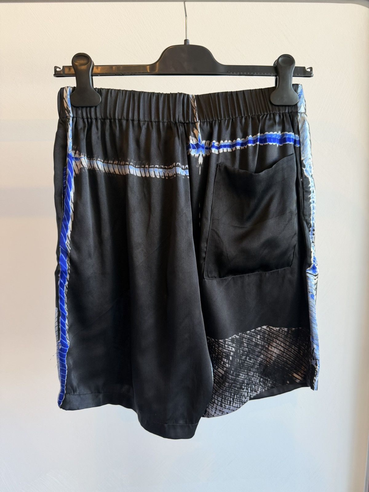 Other DELOS Printed Silk Short Black And Blue Abstract Size S Size 28" / US 6 / IT 42 - 3 Thumbnail