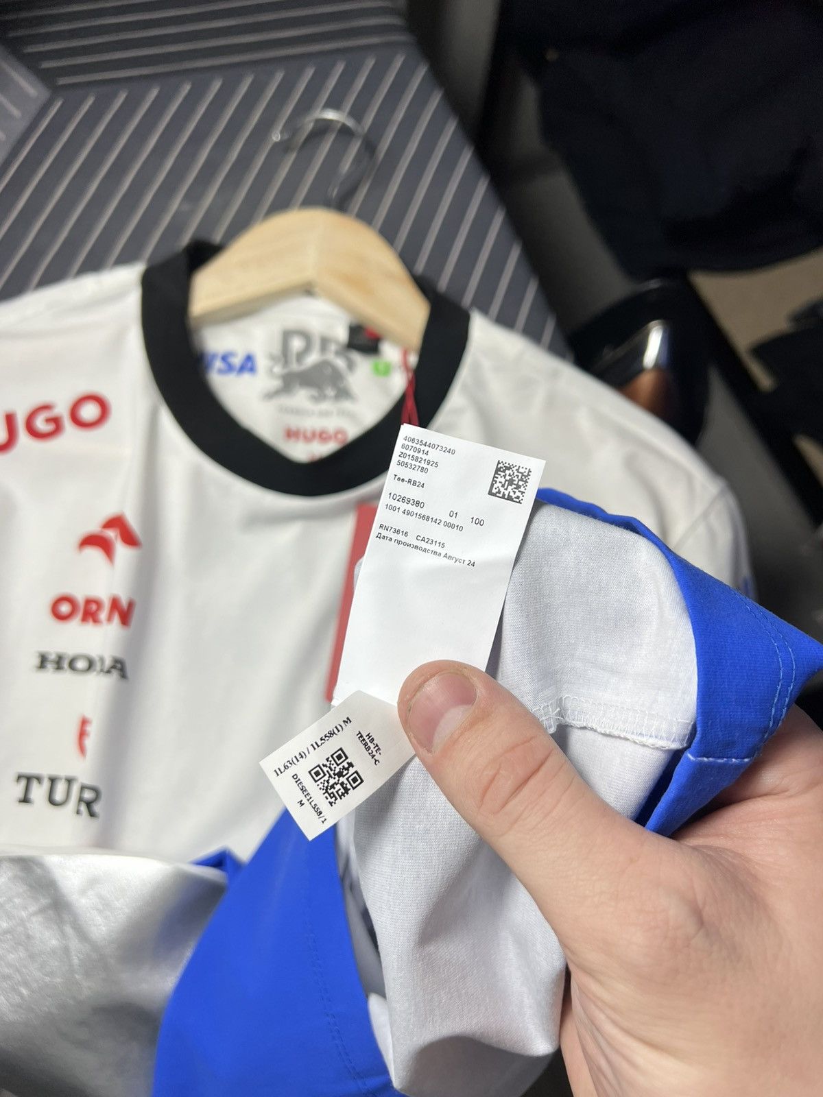 Hugo HUGO Visa Cash App RB Formula One F1 Team Shirt White Blue Size US M / EU 48-50 / 2 - 17 Thumbnail
