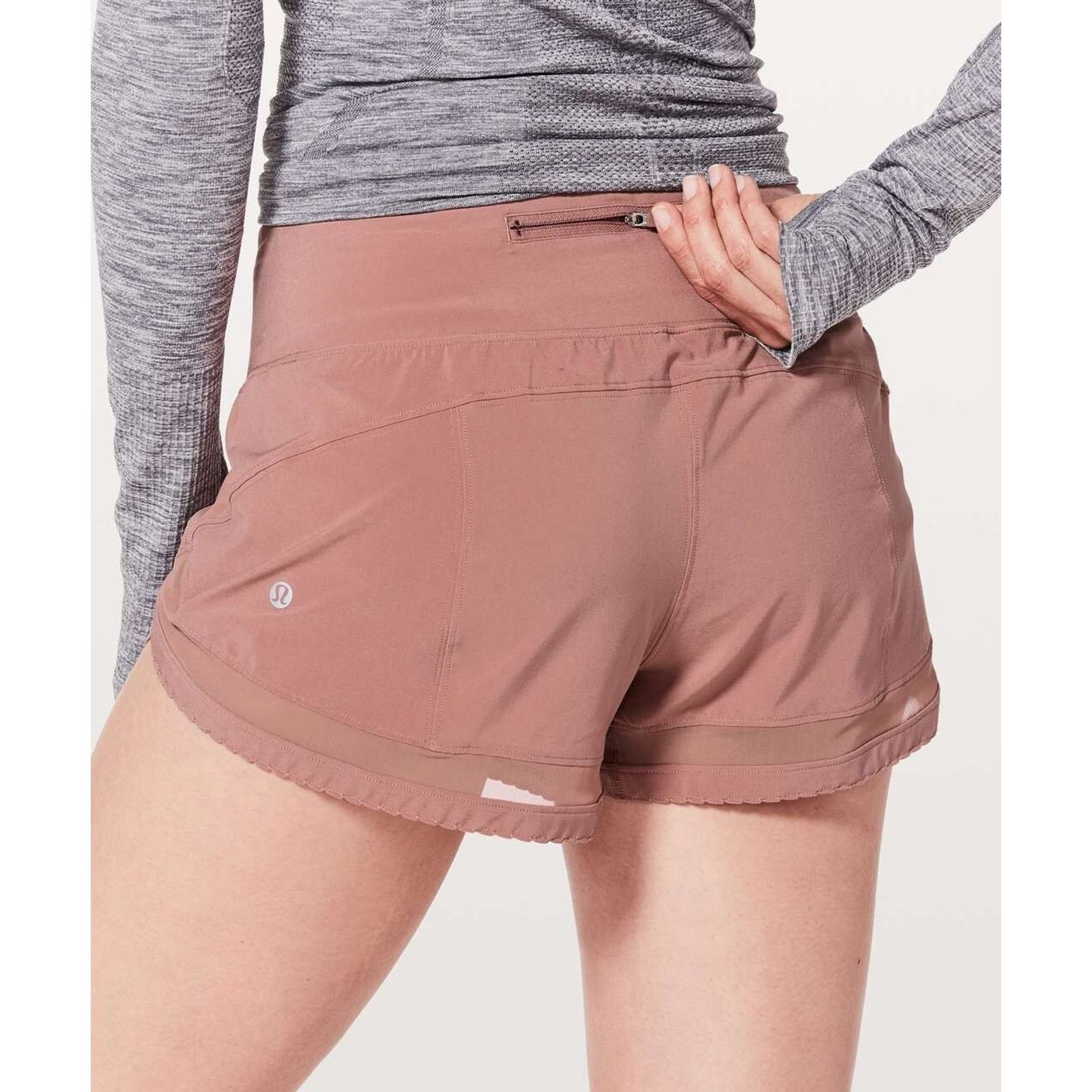 Lululemon Lululemon Womens Mesh Quicksand Time To Sweat Short 3" Sz 2 Size 26" / US 2 / IT 38 - 3 Thumbnail
