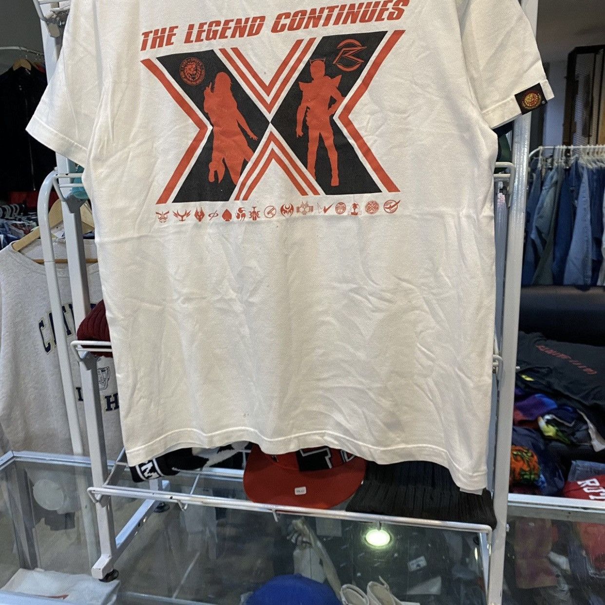 Japanese Brand Vintage NJPW Kamen Rider Bandai 'The Legend Continues' Tee Size US L / EU 52-54 / 3 - 4 Thumbnail