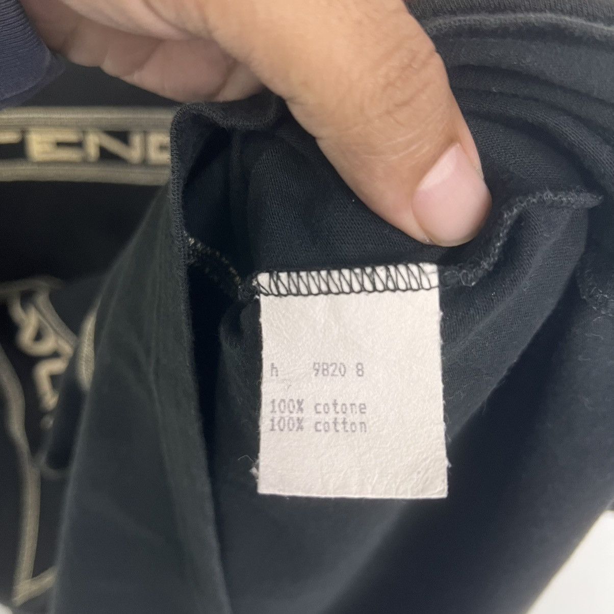 Fendi FENDI SPELLOUT EMBRIODERY TSHIRT Size US M / EU 48-50 / 2 - 9 Thumbnail