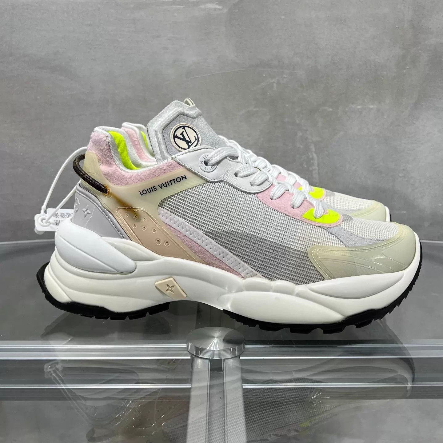 Louis Vuitton LV Run 55 White Green Sneakers UK3 37 YH25839 Size US 6.5 / IT 36.5 - 4 Thumbnail