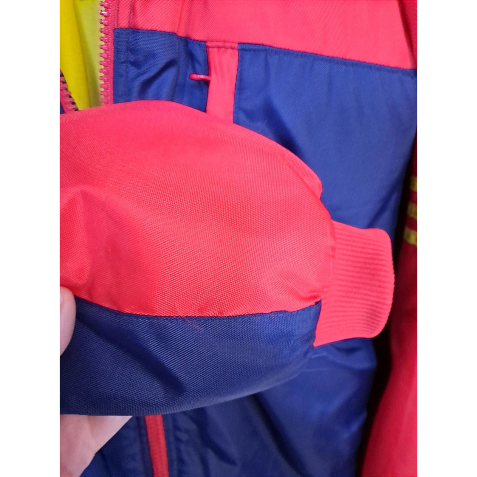 Adidas Vintage Adidas Red, Blue and Yellow Winter Puffer Coat Size Size US L / EU 52-54 / 3 - 6 Thumbnail