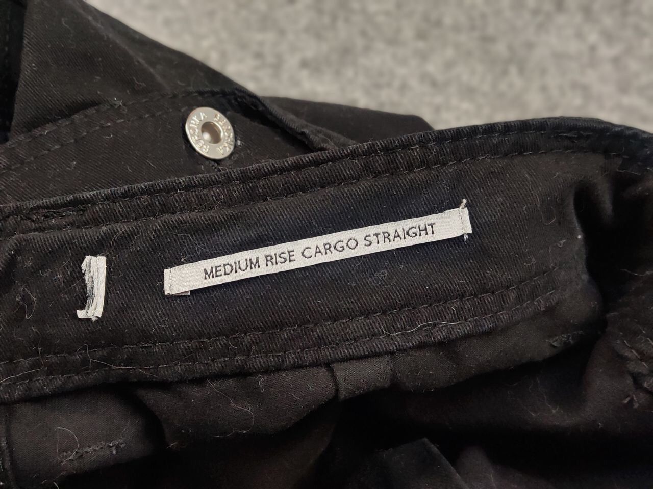 Japanese Brand Vintage Japanese Baggy Black Cotton Cargo Pants Y2K Style Size US 30 / EU 46 - 15 Thumbnail