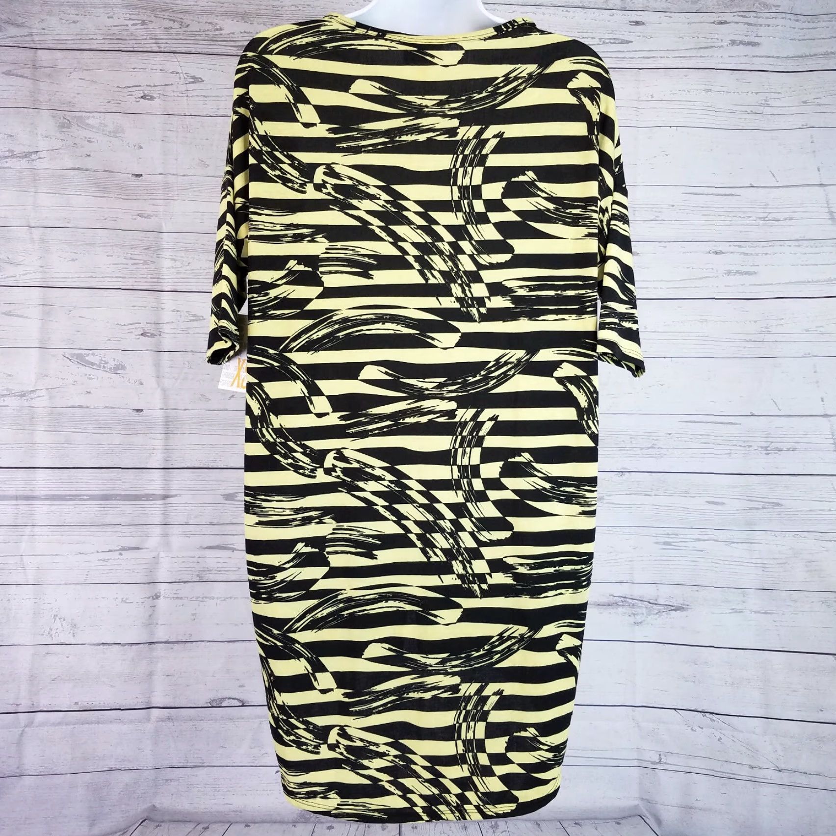 Vintage LuLaRoe Irma Top XS Black Yellow Stripes Short Sleeve Shirt Womens XS Striped T-Shirt Size XS / US 0-2 / IT 36-38 - 3 Thumbnail