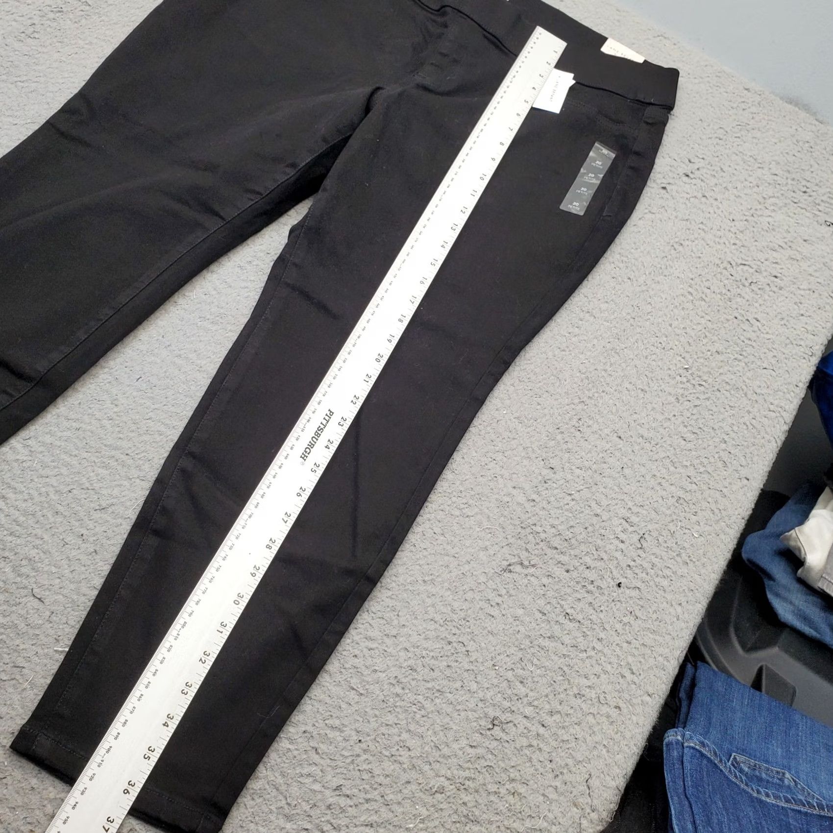 Vintage Lane Bryant Womens Jegging Jeans 20P Black High Rise Pull On Petite 5-Pocket Denim Stretch Jeans Size 42" / US 20 - 3 Thumbnail
