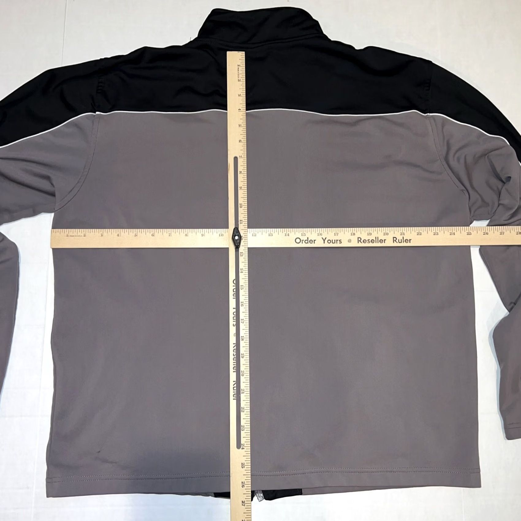 Champion VINTAGE Champion Jacket XL Gray Folded Striped Logo Zip Up Overcoat Unisex Adults Athletic Seasonal Outdoor Sports Fall Spring Summer Winter Jacket Size US XL / EU 56 / 4 - 8 Thumbnail