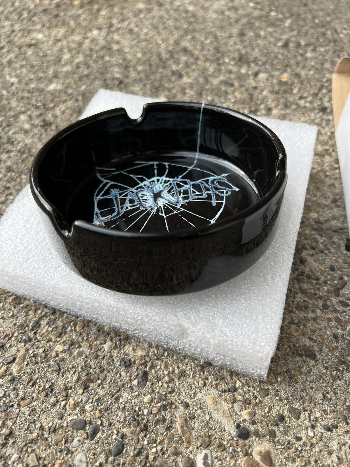Travis Scott Travis Scott Cactus Jack Jack Boys “Cracked” Ash Tray Black Size ONE SIZE - 3 Thumbnail