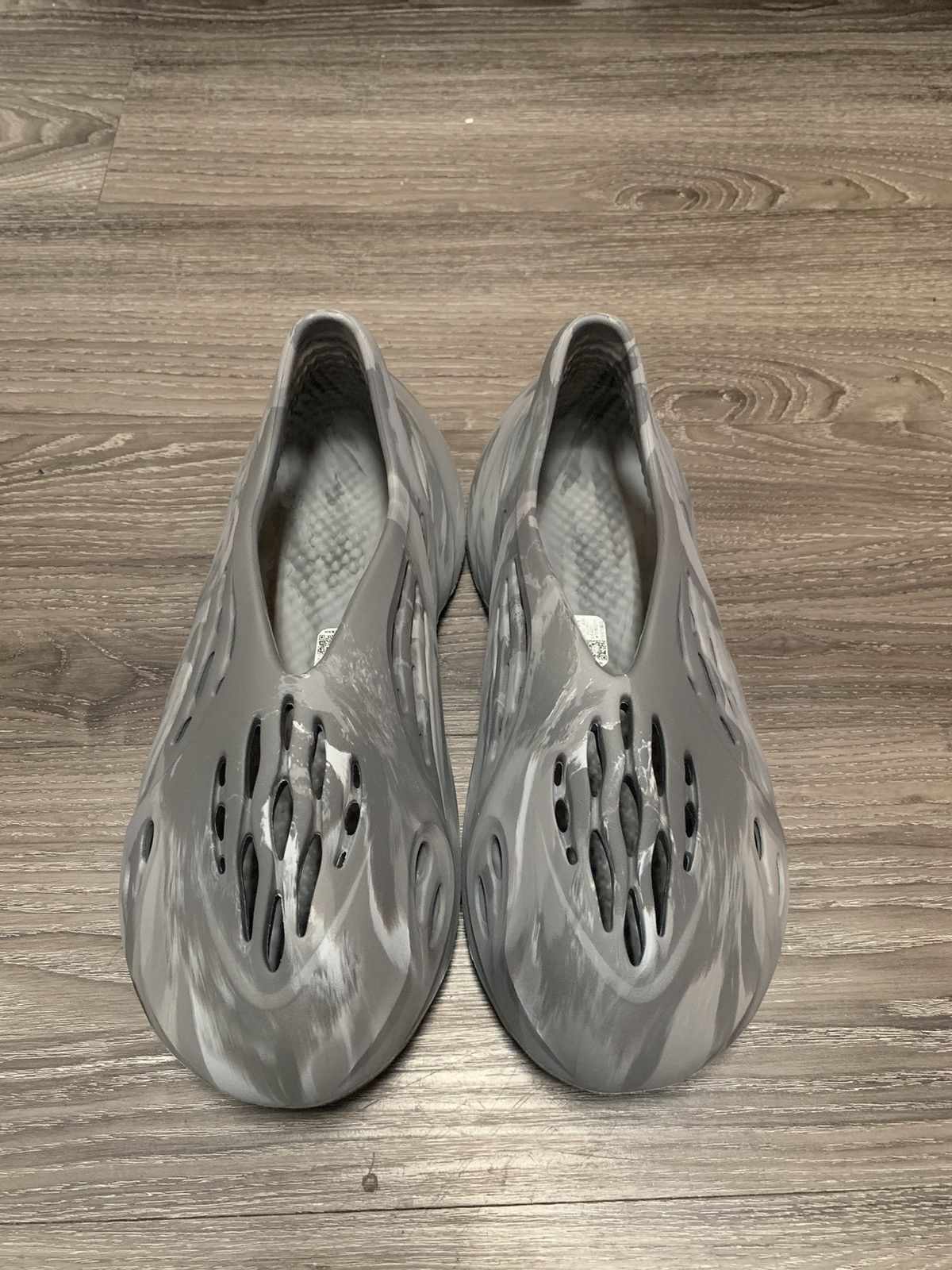Adidas × Kanye West × Yeezy Yeezy Foam Runner MX Granite Size US 10 / EU 43 - 4 Thumbnail