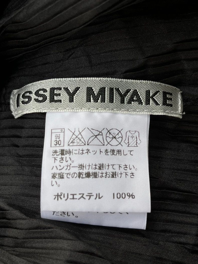 Issey Miyake Issey Miyake size:2 Black main line water ripple annual ri Size S / US 4 / IT 40 - 8 Thumbnail