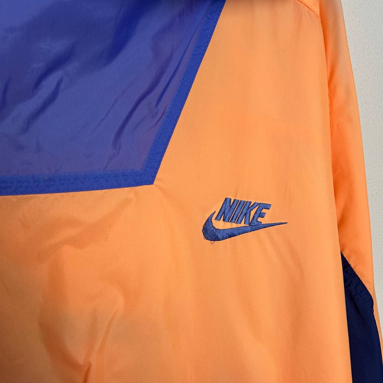 Nike Vintage Nike Court Nylon 90s outdoor streetwear jacket Size US M / EU 48-50 / 2 - 3 Thumbnail