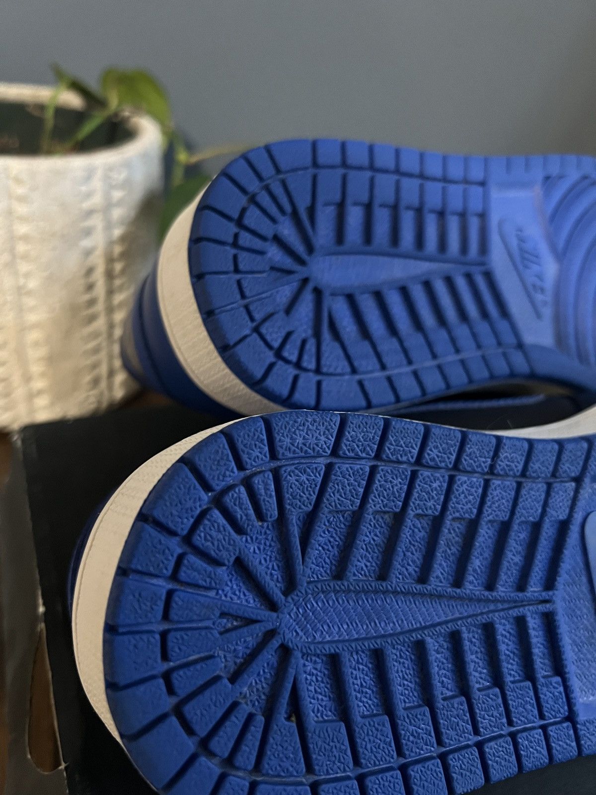 Jordan Brand × Nike Jordan 1 Low - Royal (2015) Size US 10 / EU 43 - 8 Thumbnail
