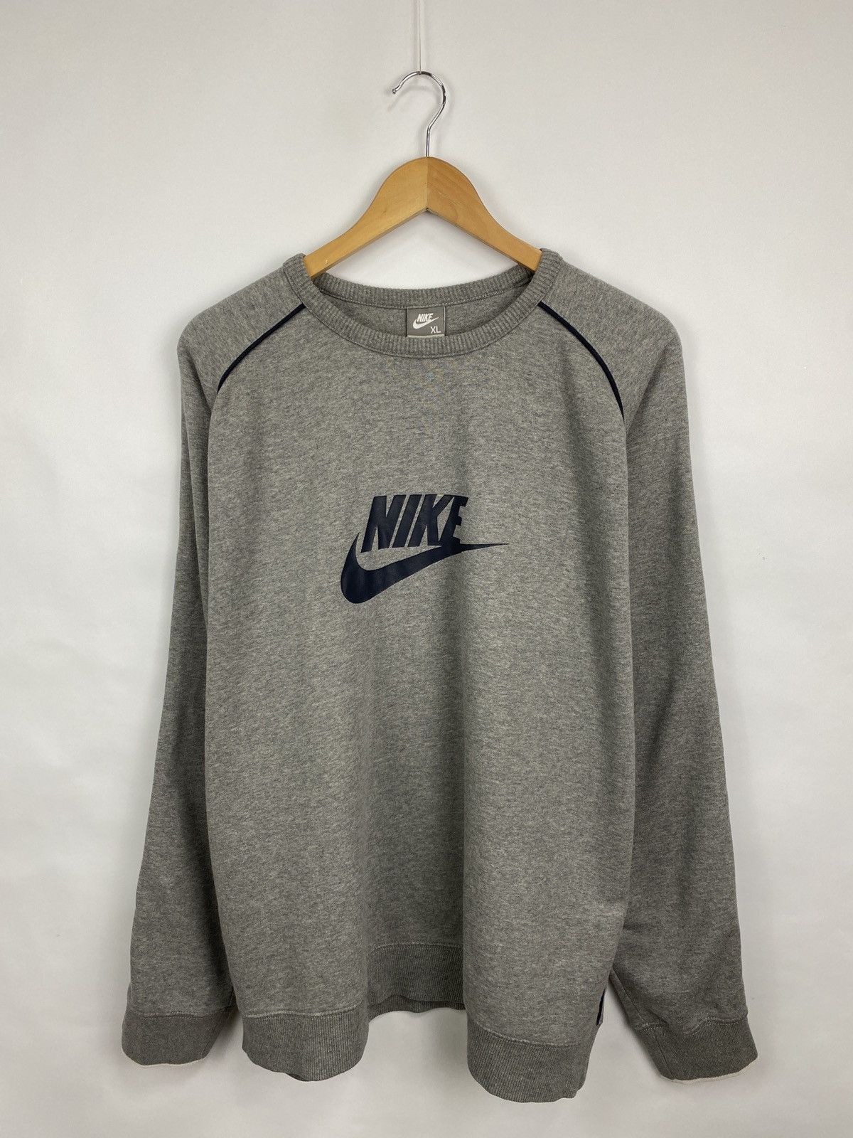 Nike 🇺🇸 Vintage 90s Nike Y2K Athletic Sweatshirt Rare Retro Hype Size US XL / EU 56 / 4 - 3 Thumbnail
