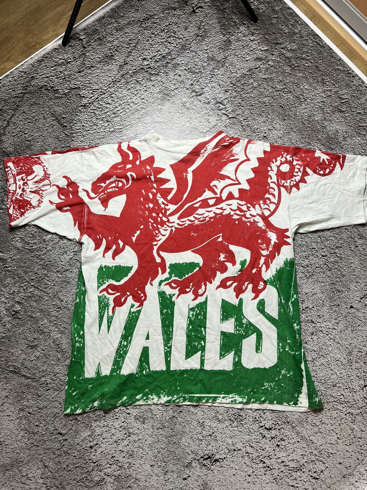 Vintage VTG 90’s Wales overprinted single stitch tee Size US XXL / EU 58 / 5 - 1 Thumbnail