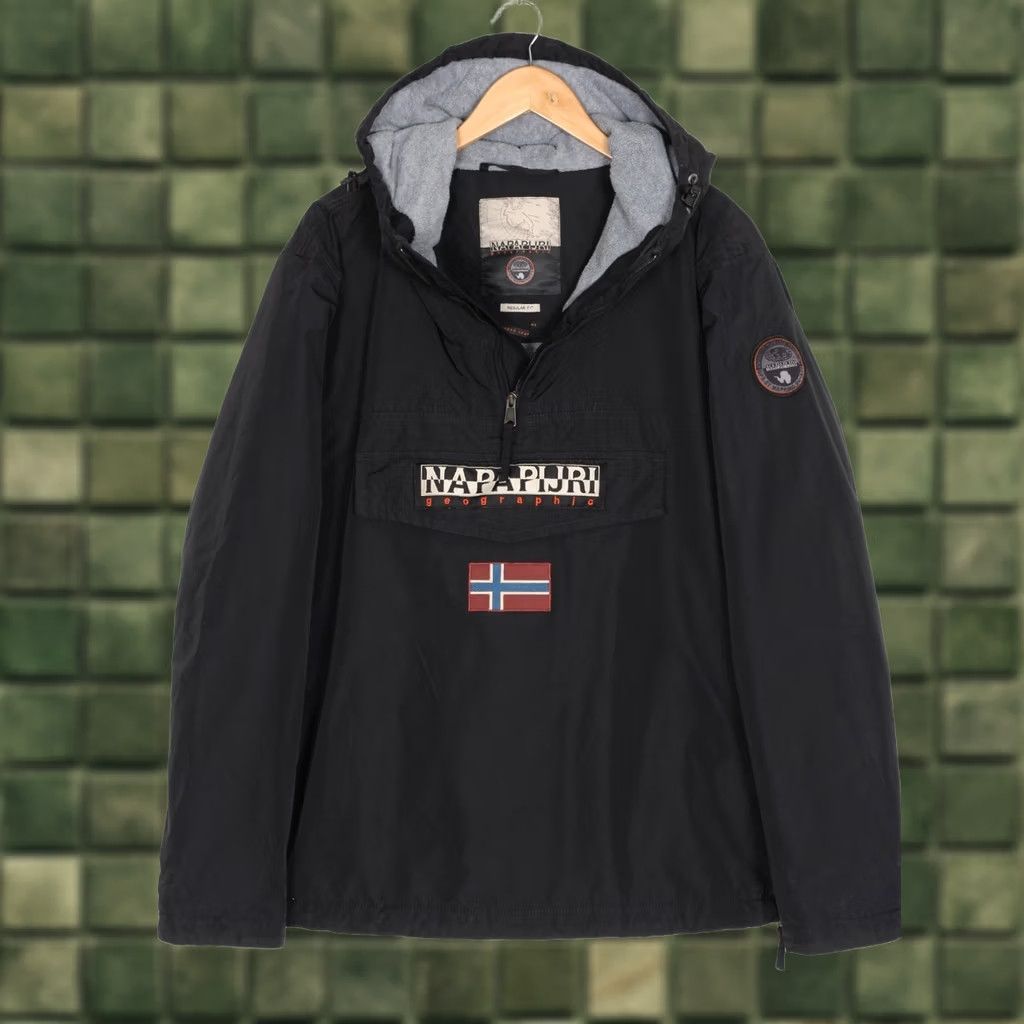 Napapijri NAPAPIJRI Winter Rainforest Hooded Anorak Jacket Men Size XL MJ6454 Size US XL / EU 56 / 4 - 1 Thumbnail