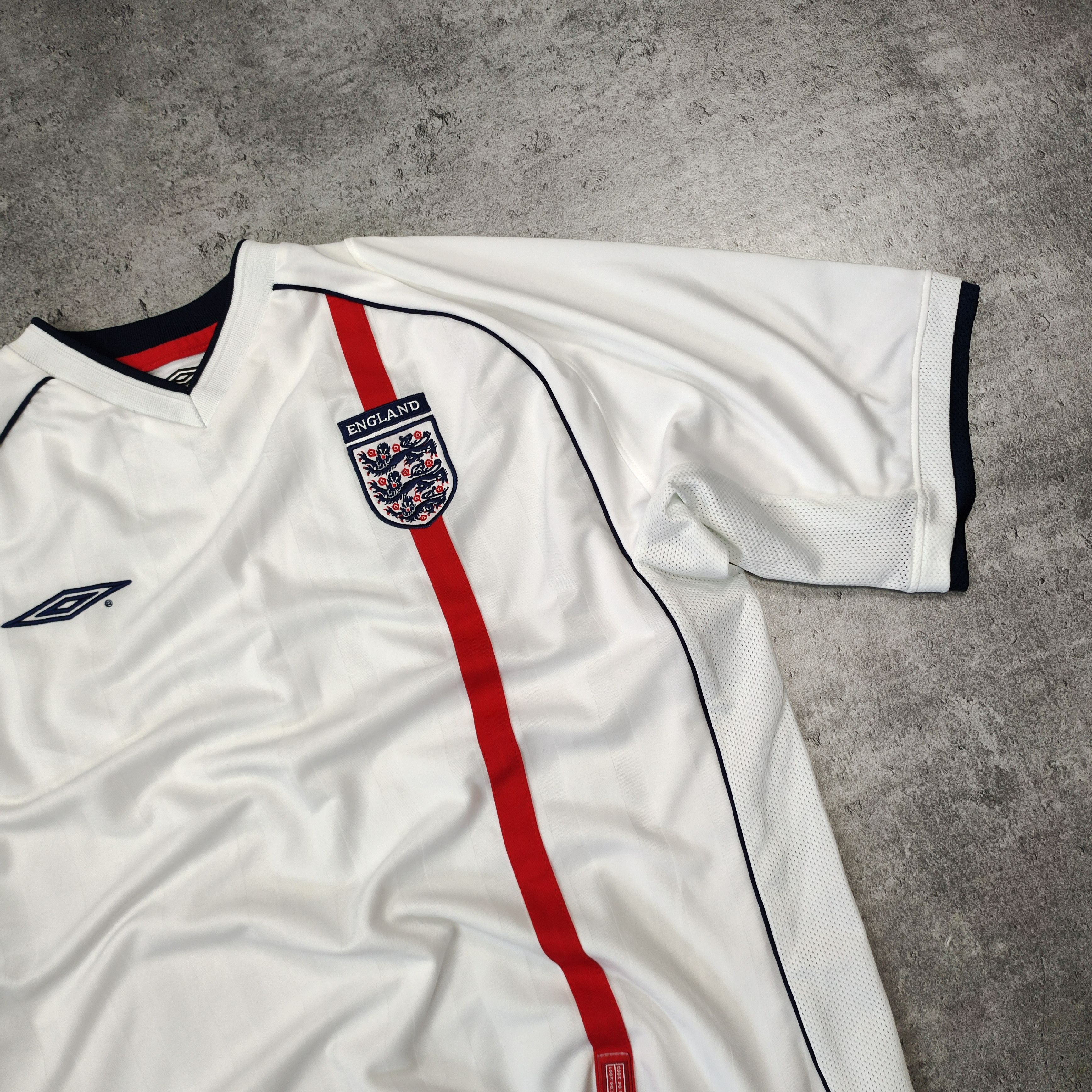 Vintage RARE Vintage OG 2001 Umbro x England National Team Jersey Size US XL / EU 56 / 4 - 3 Thumbnail