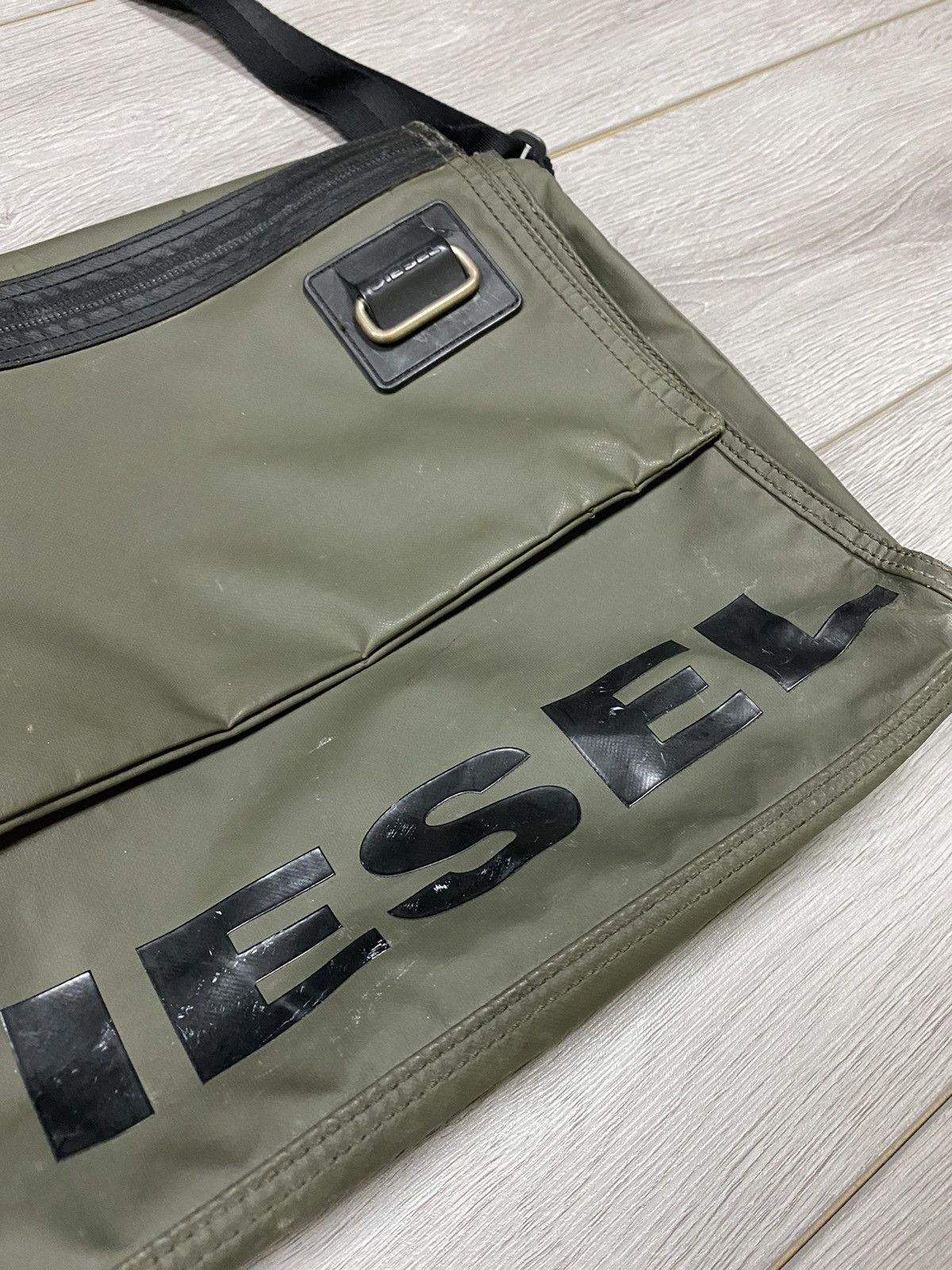 Diesel Diesel vintage big logo spell out bag shoulder Size ONE SIZE - 3 Thumbnail