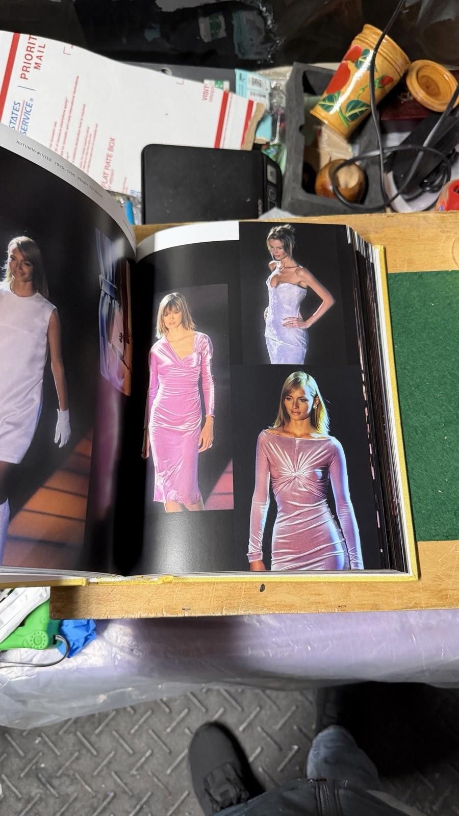 Other Versace Catwalk Hardcover Fashion Book Yale University Press Size ONE SIZE - 6 Thumbnail