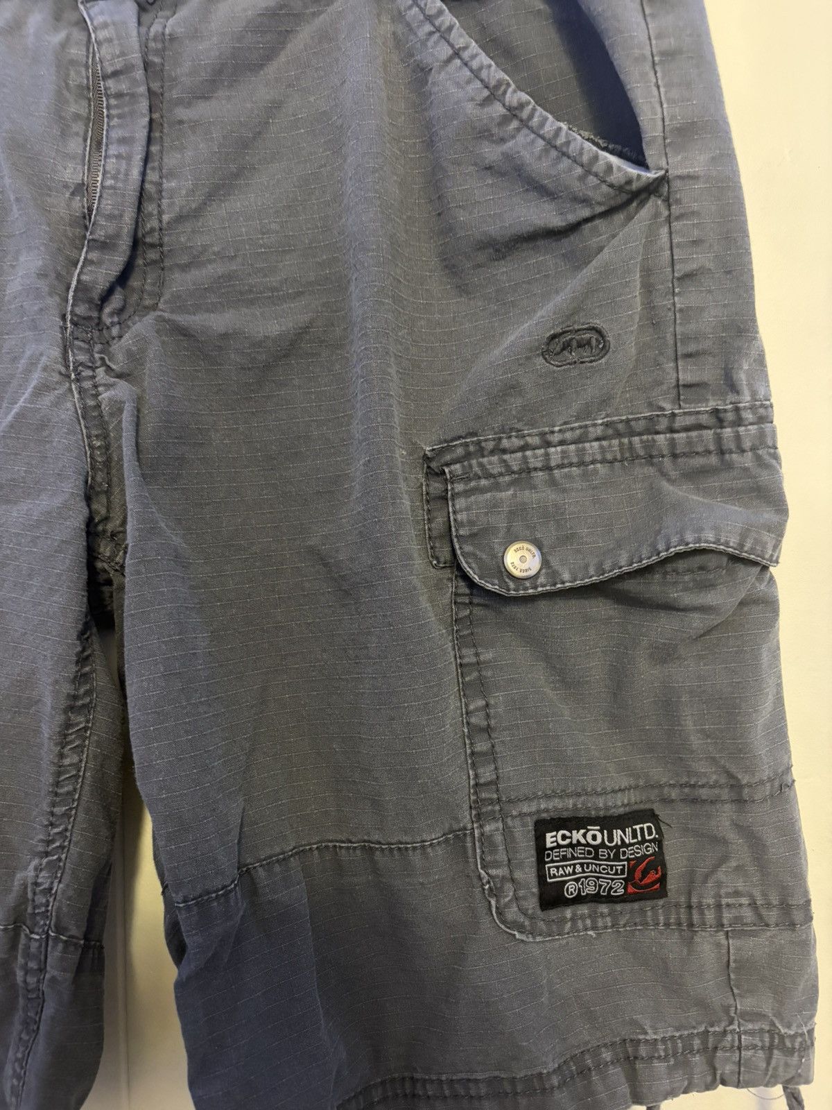 Ecko Unltd. Ecko Unltd. grey cargo shorts Size US 34 / EU 50 - 2 Thumbnail