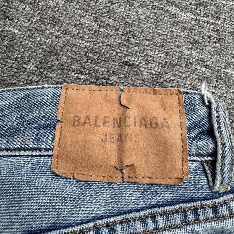 Balenciaga Balenciaga Wash to make old jeans Size US 26 / EU 42 - 6 Thumbnail