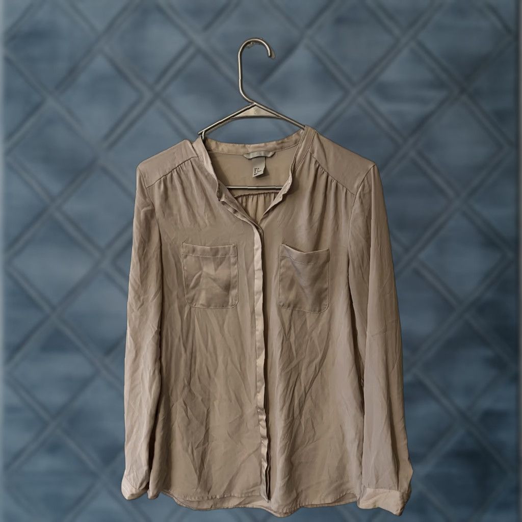 H&M H&M Shirt Woman’s Size 6 Beige Long Sleeve Button Down Blouse Size M / US 6-8 / IT 42-44 - 1 Thumbnail