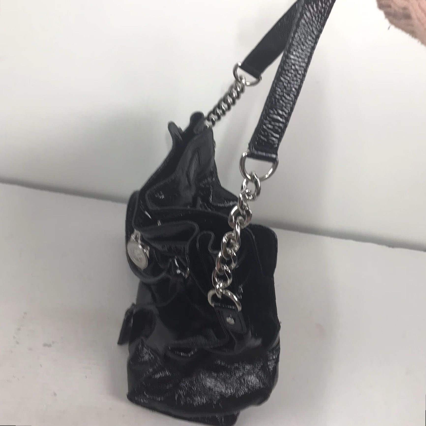 Michael Kors VINTAGE Michael Kors Black Leather Shoulder Bag Large Women 13x12in Designer Crossbody Size ONE SIZE - 5 Thumbnail