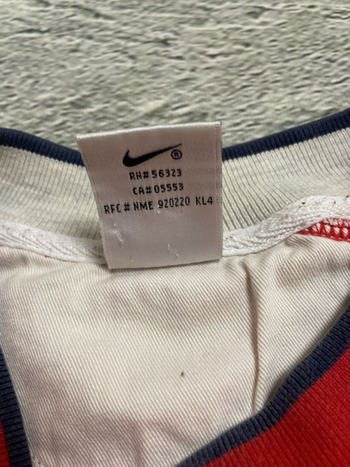 Nike Nike Crewneck Vintage Red Big Logo swoosh 90s Size US XL / EU 56 / 4 - 4 Thumbnail