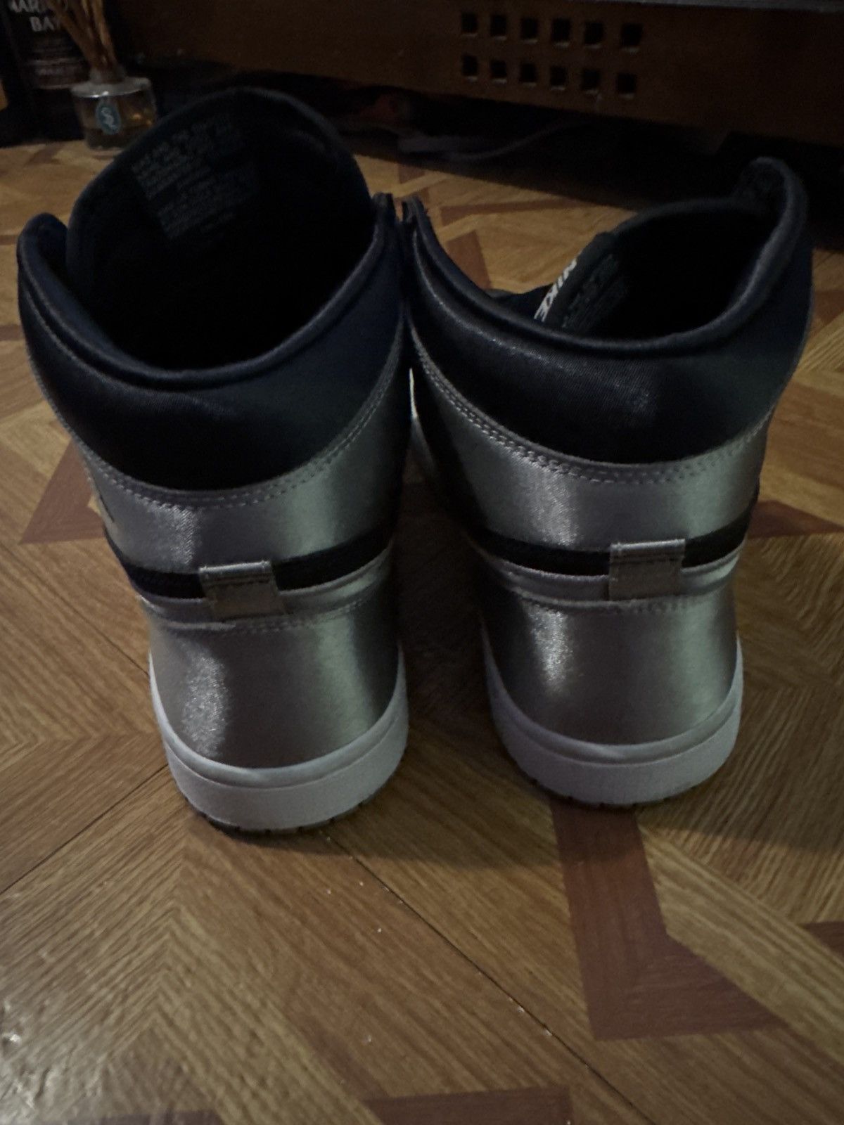 Jordan Brand Air Jordan 1 Satin Shadow Grey Size US 9 / EU 42 - 4 Thumbnail
