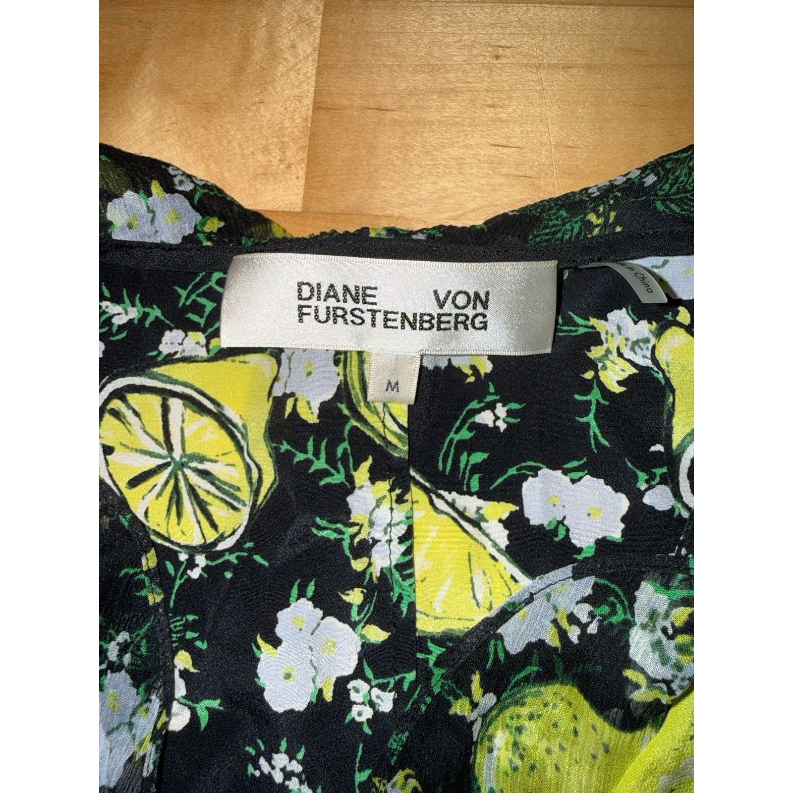 Diane von Furstenberg Diane von Furstenberg Peona Silk Wrap Ruffle Lemon Print M Size M / US 6-8 / IT 42-44 - 4 Thumbnail