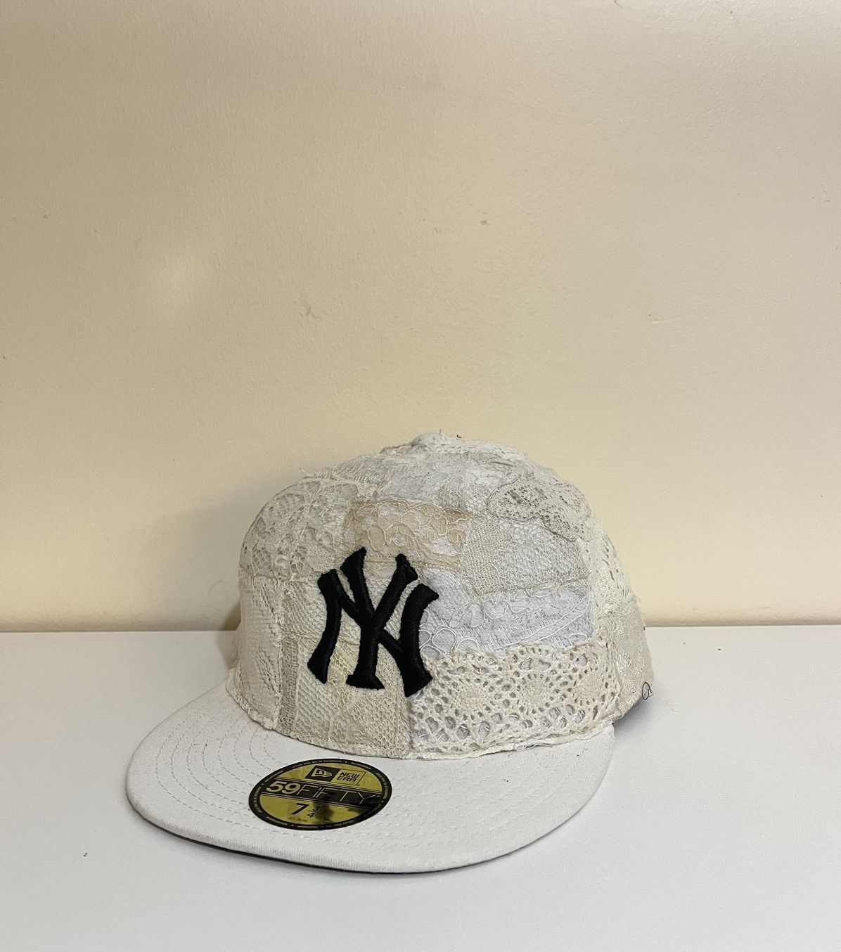 New Era NY Lace Fitted Size ONE SIZE - 2 Thumbnail