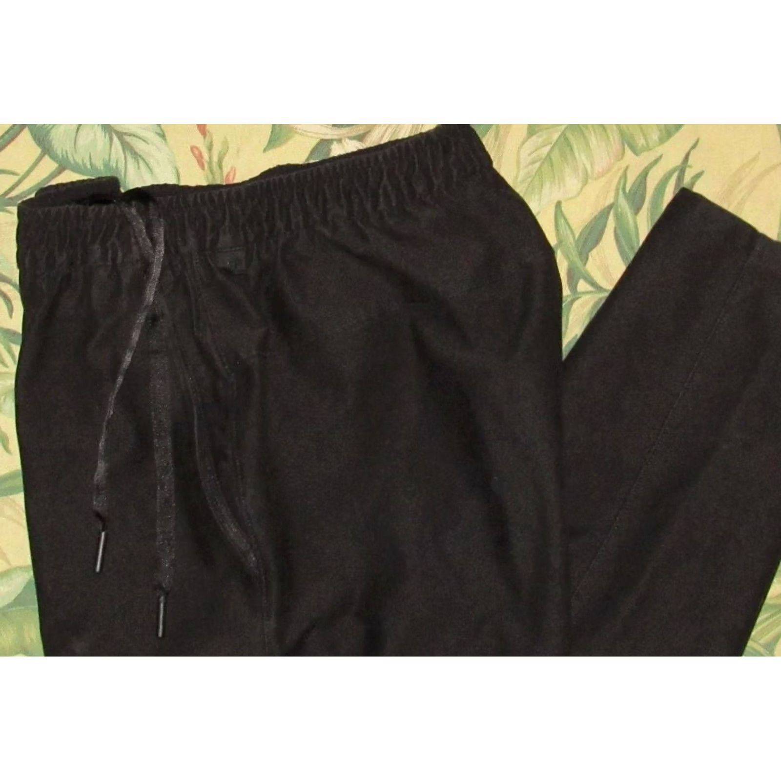 Lululemon LULULEMON Black Utilitech Pull On Pants Classic Fit Small Men Small Inseam 30 Chino Black Size US 29 - 2 Thumbnail