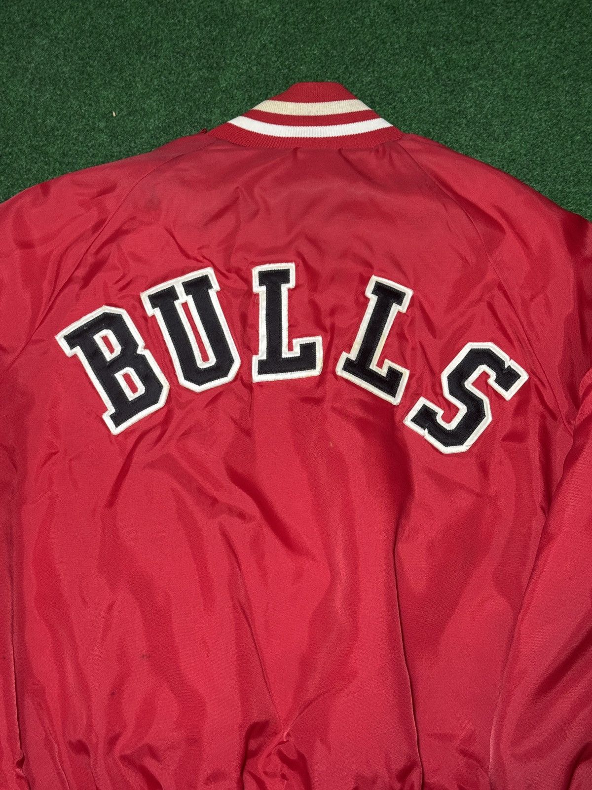 Chalk Line × NBA × Vintage Vintage 80s 90s Chicago Bulls Satin Wendy XL Jacket Size US XL / EU 56 / 4 - 2 Thumbnail